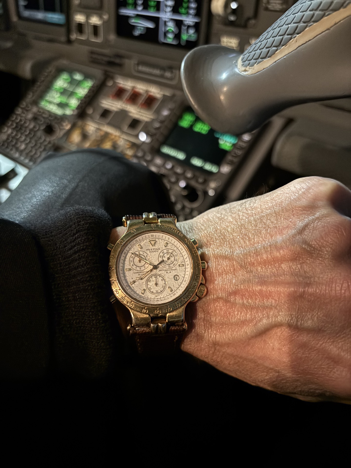 Con un Festina vintage a bordo del ERJ190